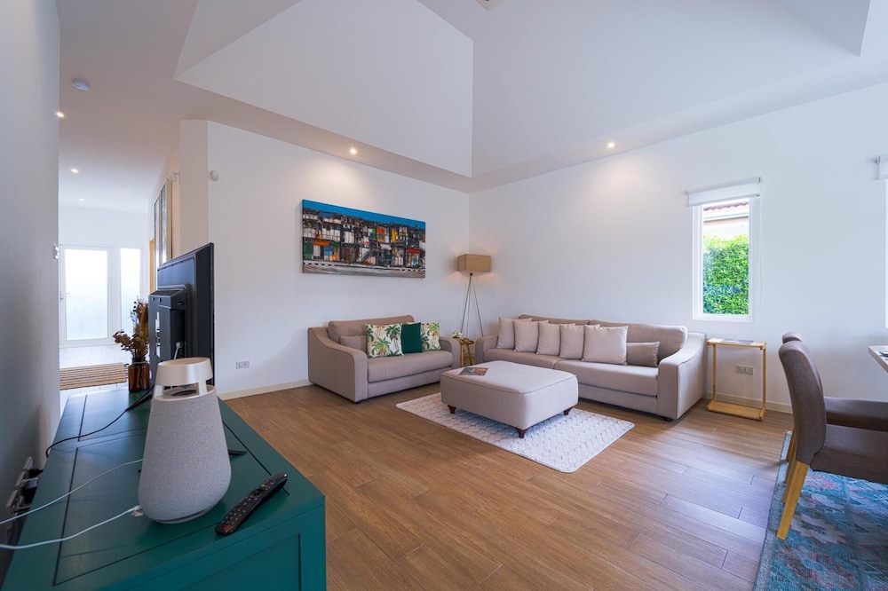 TropicalFamilyVilla w Pool&Garden ML103