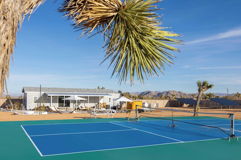 Pool, Spa, Pickleball & Piano Near Pioneertown Harmony House by Avantstay