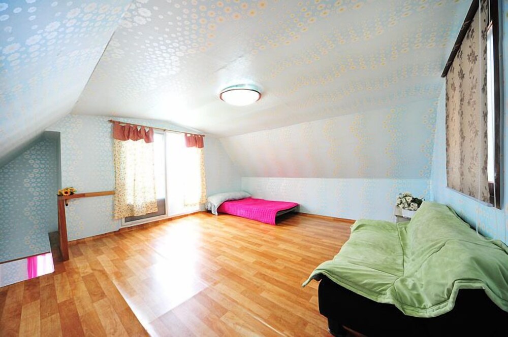 Star Song Pension
