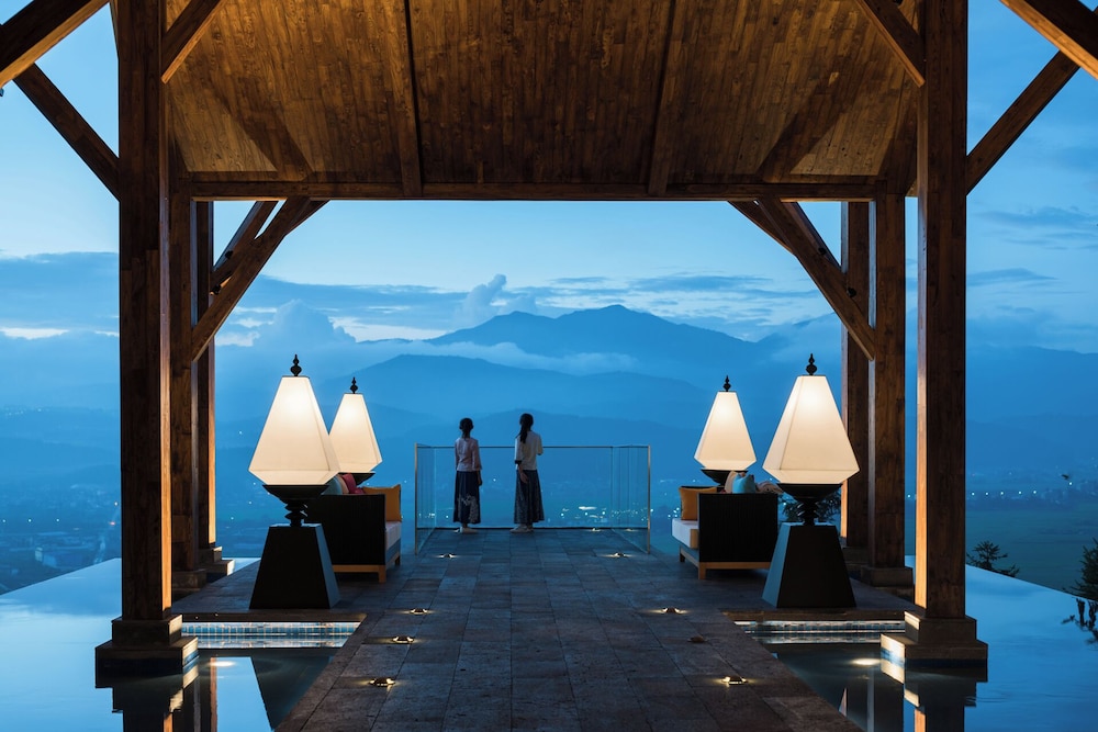 Tengchong Budu Hot Spring Resort Hotel
