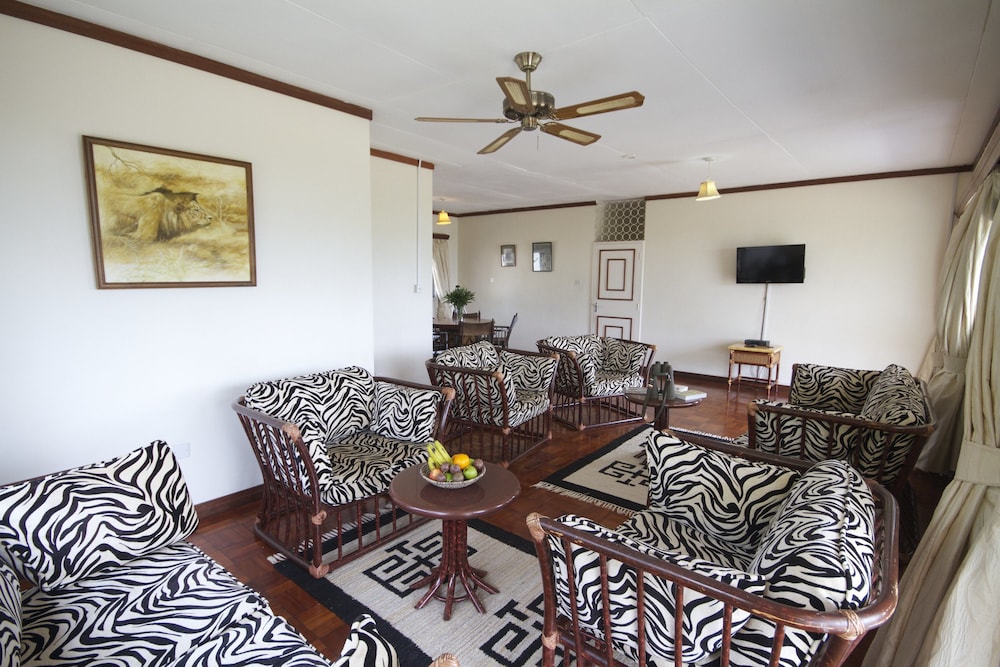Mweya Safari Lodge