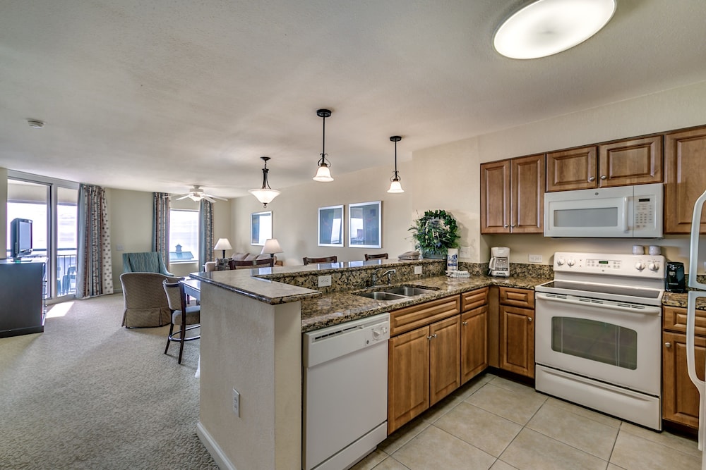 Tilghman Beach and Golf Resort by Condo-World