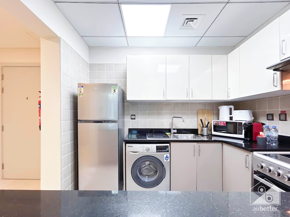 Your Perfect Meydan Getaway: 1B Polo Residence C3