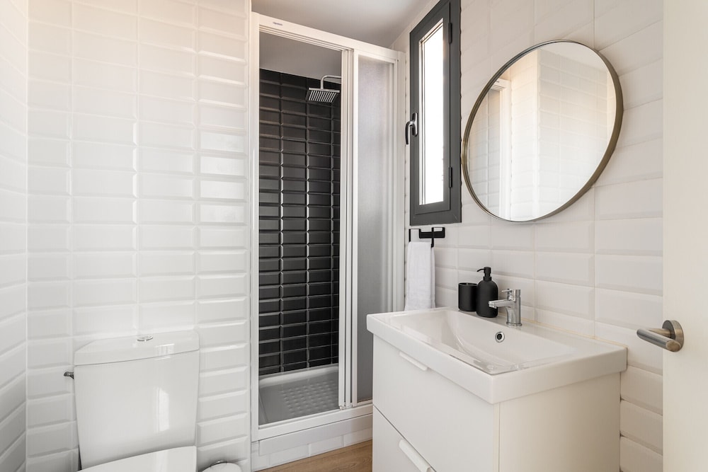 Sagrada Familia Apartment By Olala Homes