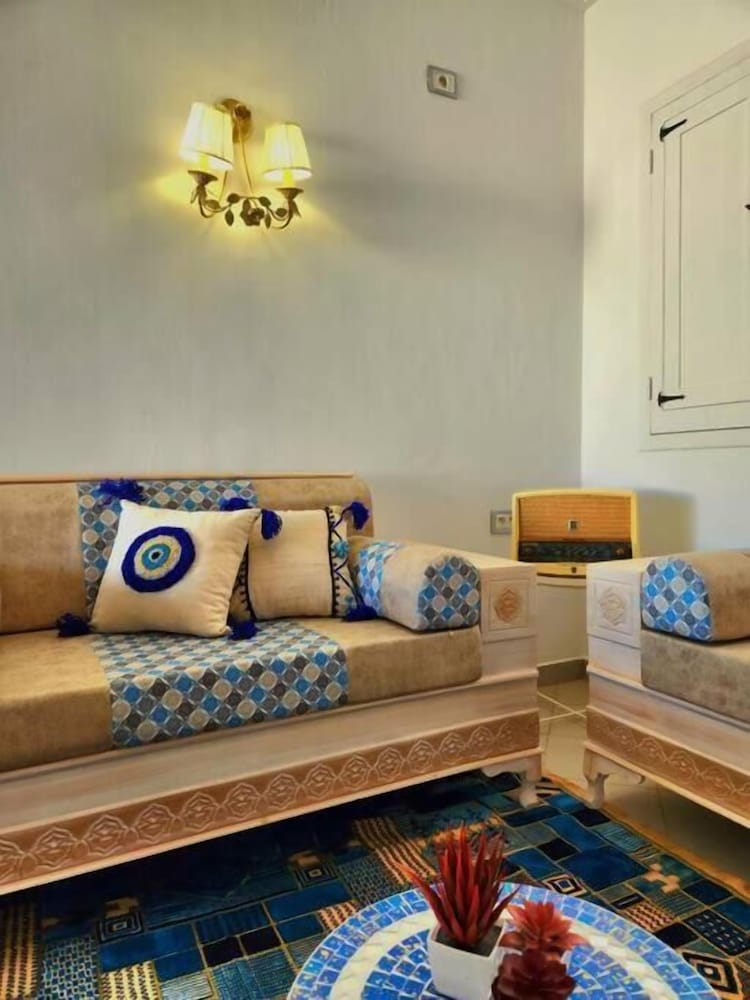 Charming Villa in Midoun, Tunisia With Private Entrance and Stunning Garden View