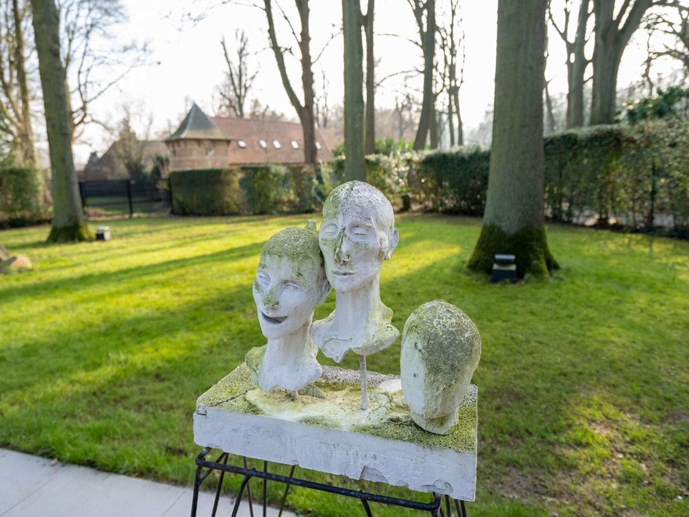 Apartment in Kruibeke Wissekerke Castle
