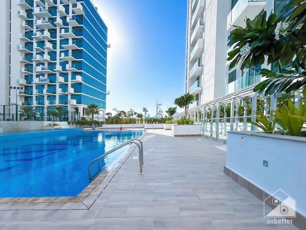 Gorgeous 1B Apt With Balcony in Azizi Fawad