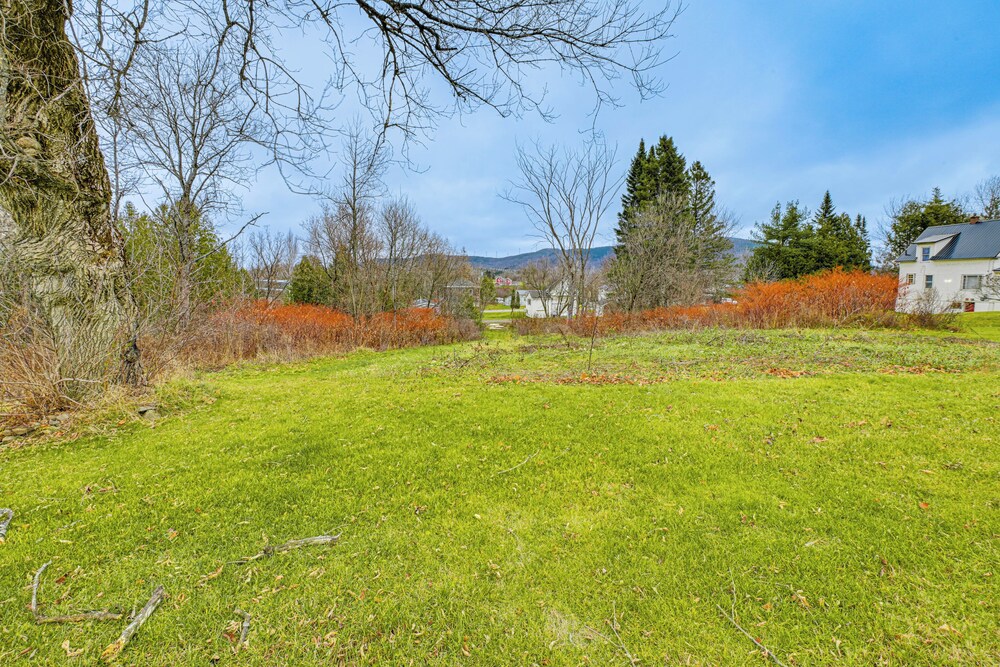 Near Skiing & Snowmobiling: Home in Mars Hill!