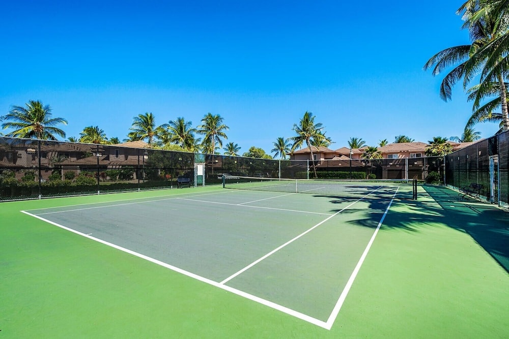 Colony S At Waikoloa Beach Resort #2204 2 Bedroom Condo by RedAwning