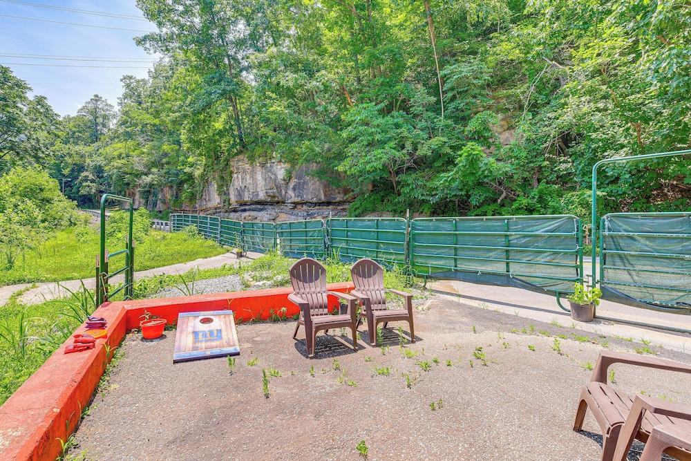 ATV Escape Near Hatfield-mccoy Trails in Matewan!