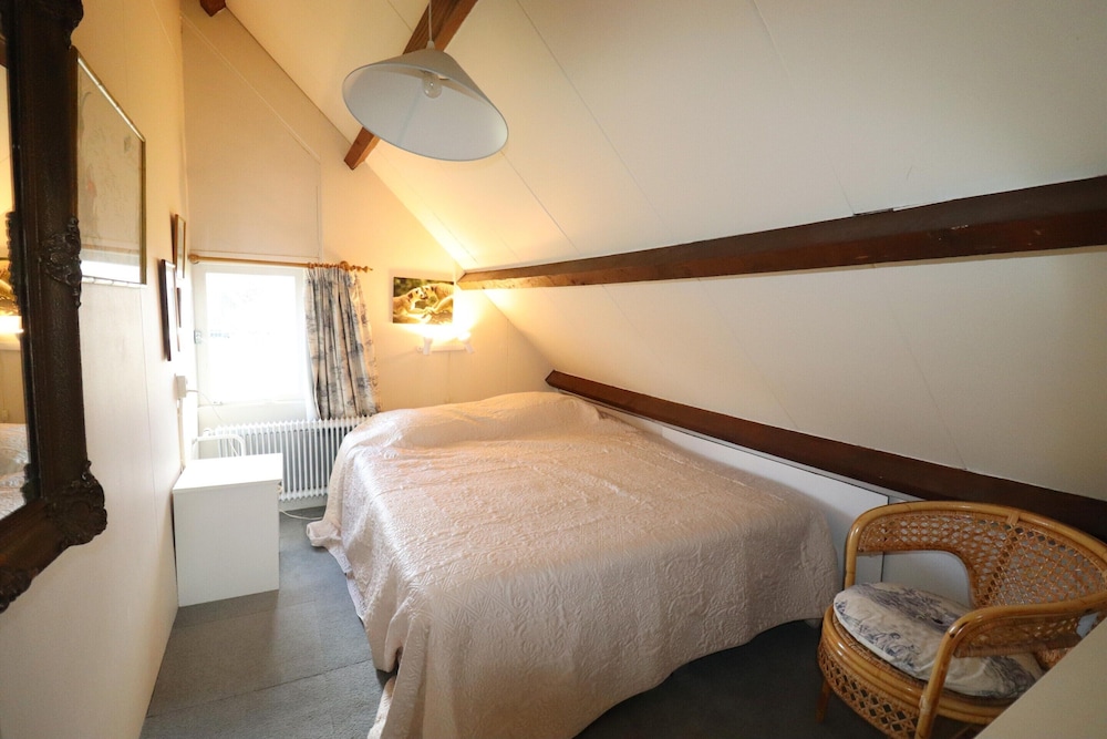 Holiday Home in Noordwijkerhout by Forest & Lake