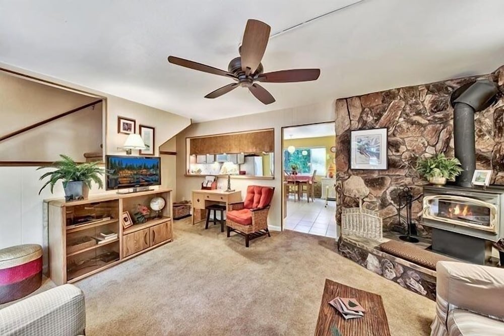 1510 Wildwood, Sitzmark 4 2 Bedroom Home