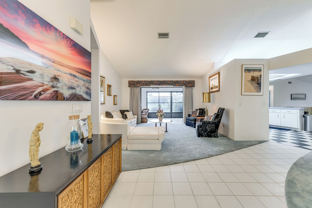 Sunroom & Dock! Canal-front Home in Port Charlotte