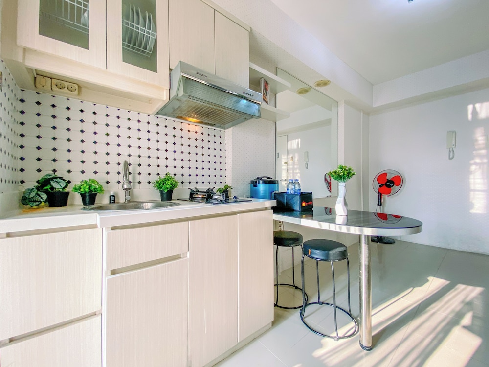 2Br Space Near Mall At Bassura City Apartment