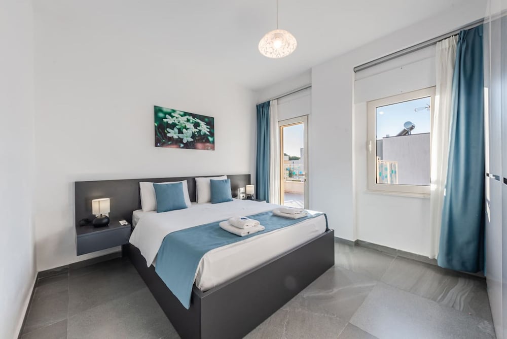 2-br Apartment by the Beach - Jasemin