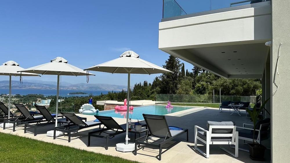 Villa Antonis