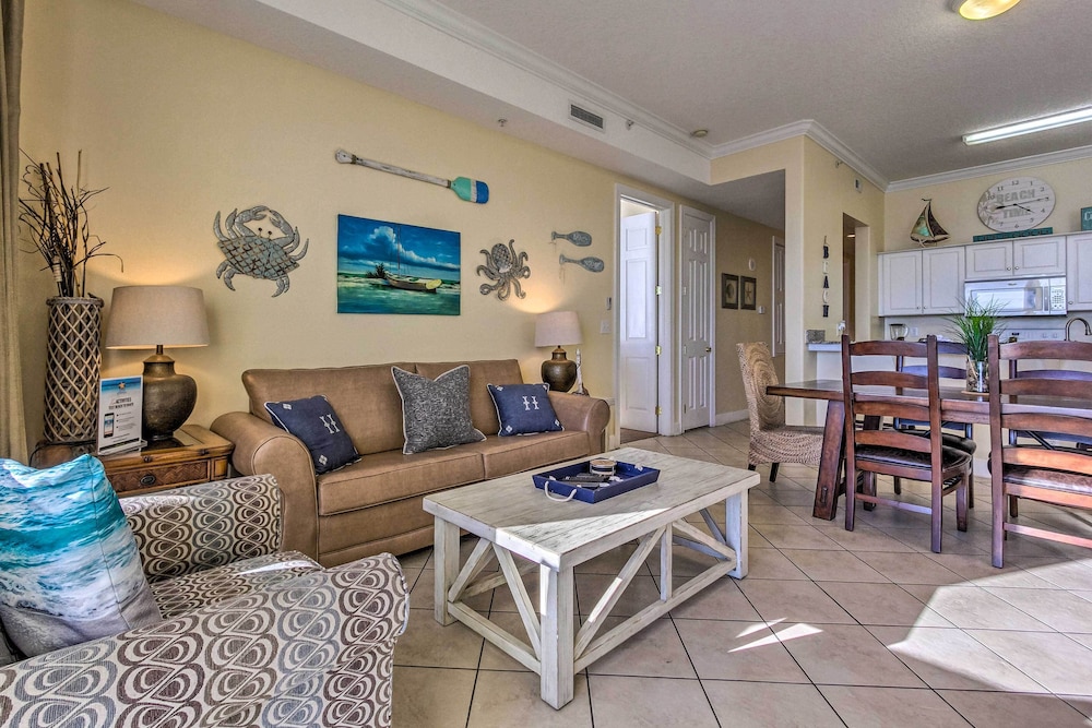 Beachfront Condo w/ Resort Amenities & Ocean Views