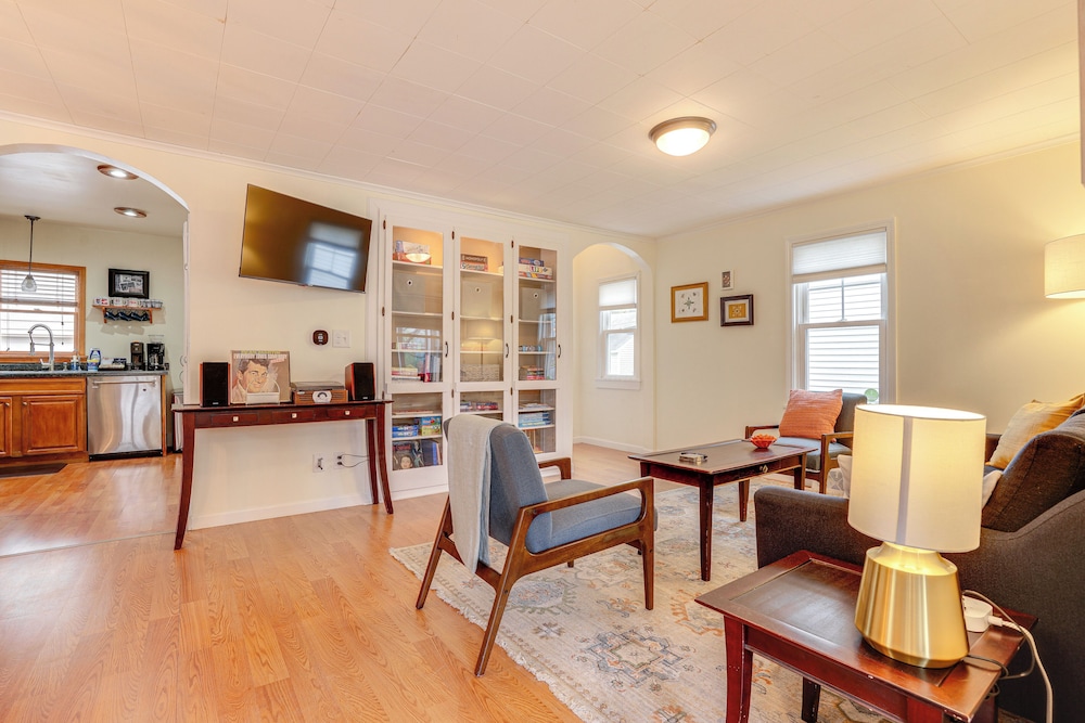 6 Mi to Dtwn: St Paul Home w/ Patio