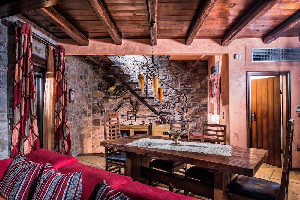 Villa Belladonna - A Luxury Retreat