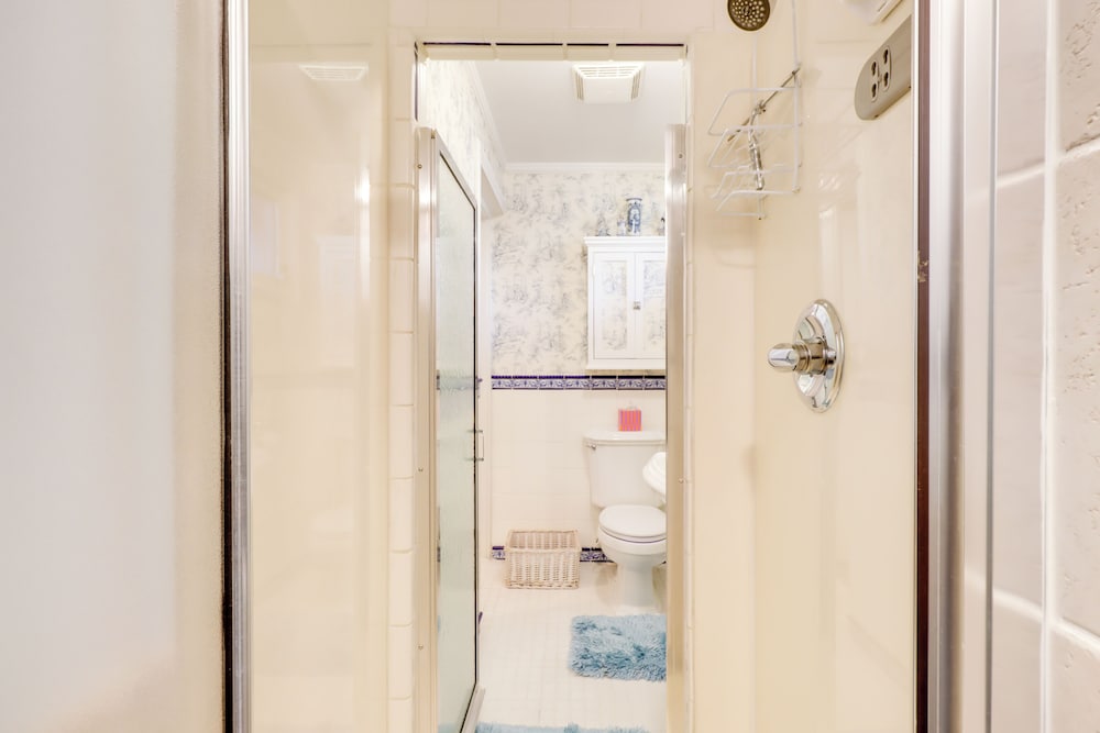 Close to Midtown! Cozy Reno 'river Cottage'