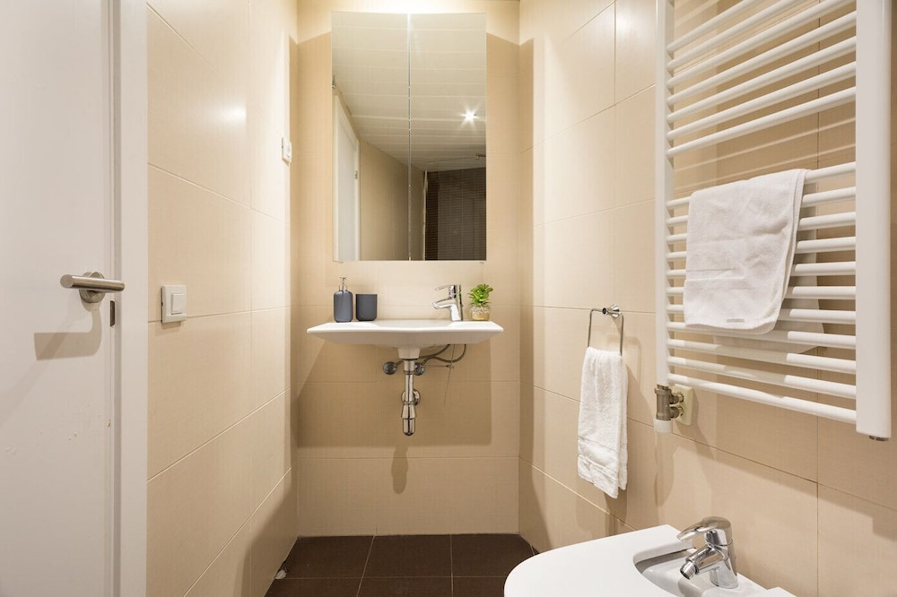 Les Corts Apartments By Olala Homes