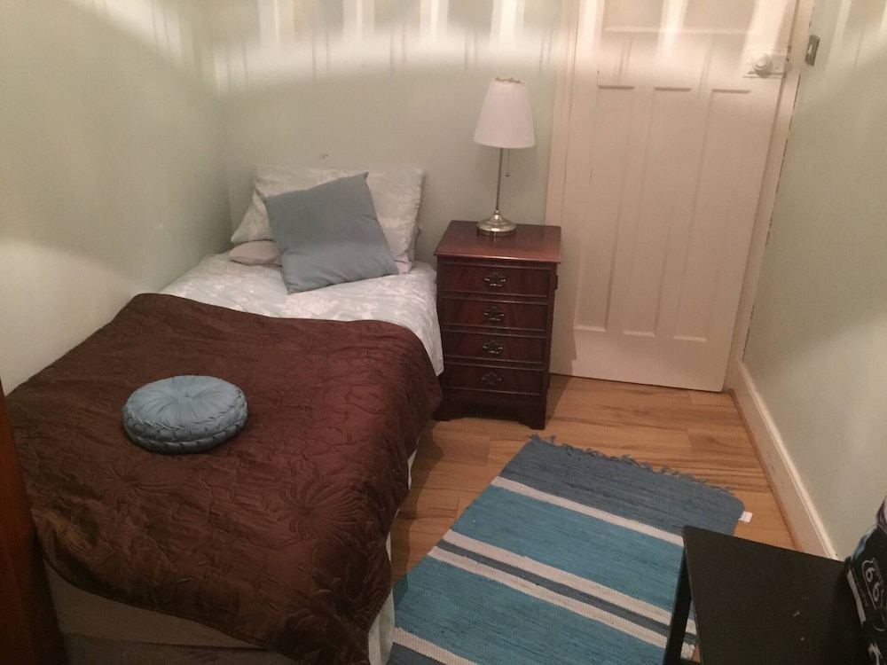 Charming 2 Bedroom Apartment in Gateshead, Close to Newcastle City Centre