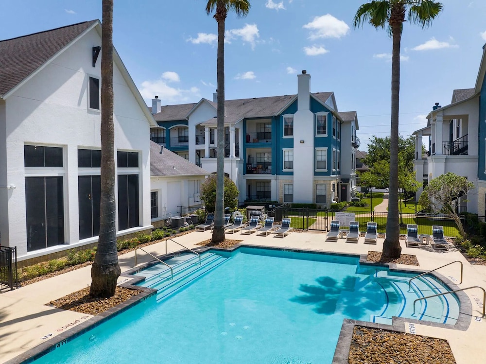 Landing Apartments Houston