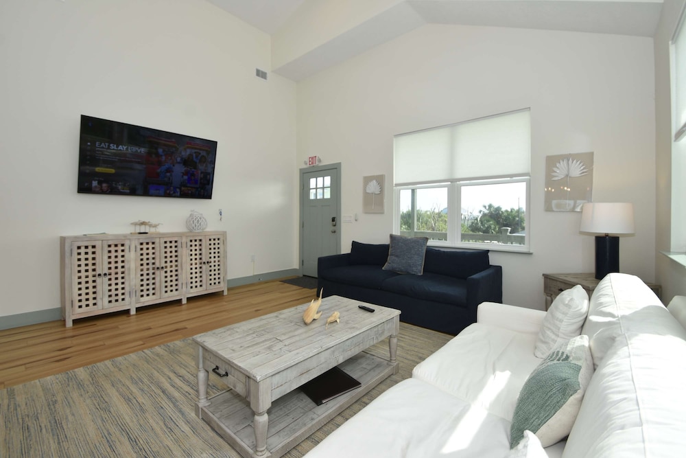 Casa Blanca 3 2 New Beach Home With Heated Pool