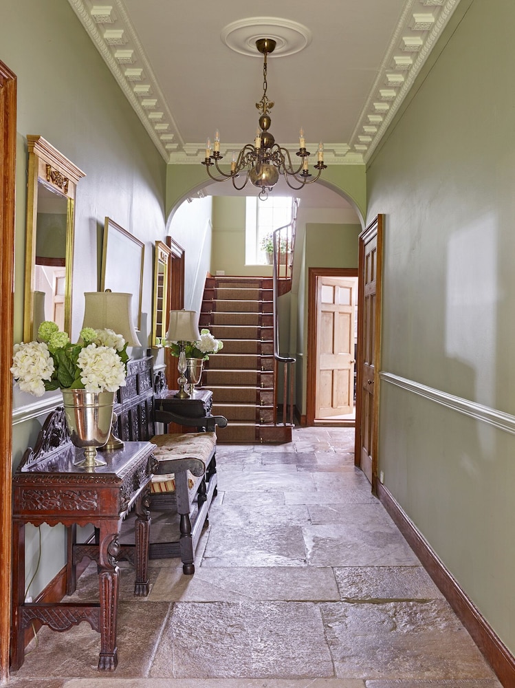 Gitcombe House
