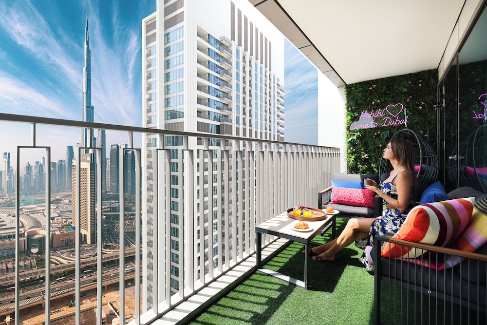 DVH Luxe Retreat 4BR Burj View Apartment