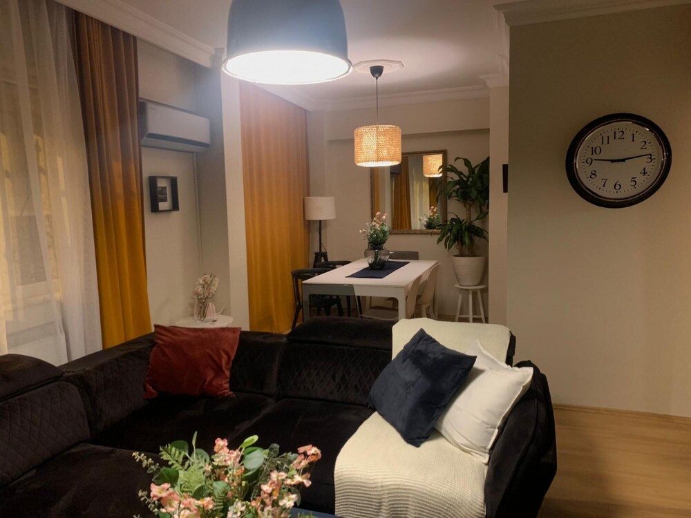 Central and Convenient Flat in Sisli