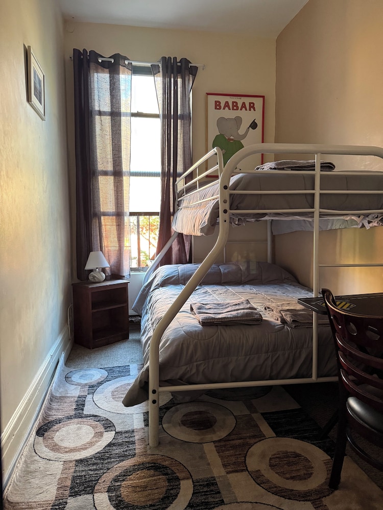 The Macaw Guesthouse