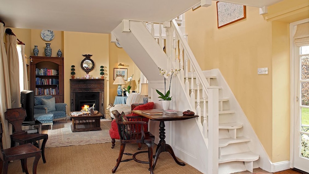 Saratoga Cottage