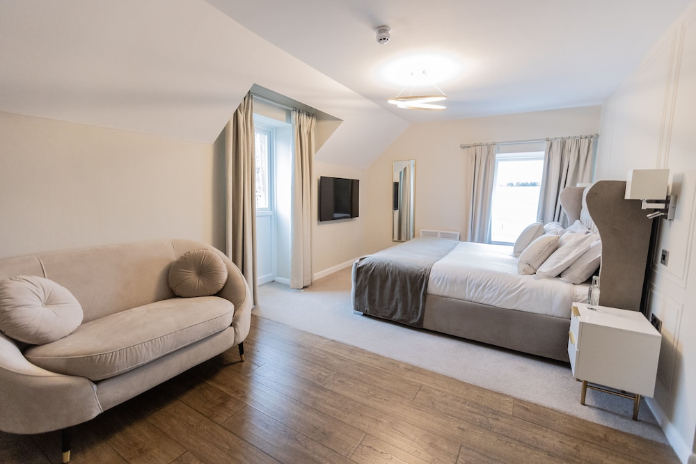 Berwick-upon-Tweed Vacations - Marshall Meadows Manor House - Property Image 2