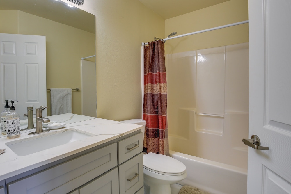 Portland Vacation Rental w/ Fireplace - Near Parks view 3