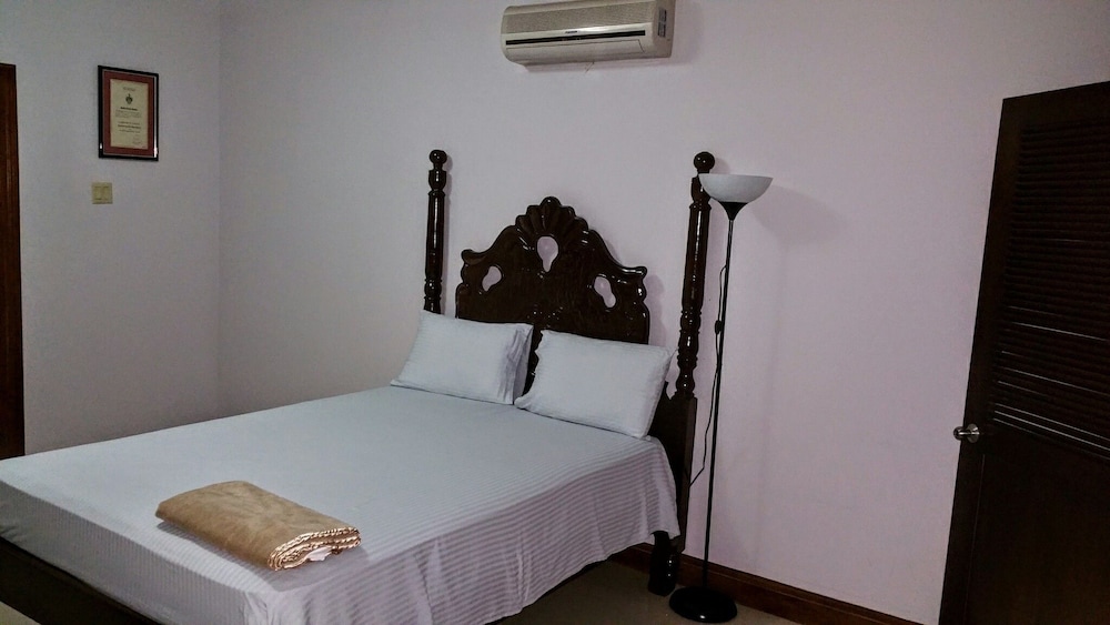 Modern London Decor Guest Apartments