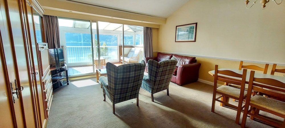 Loch Rannoch Highland Club Studio 02