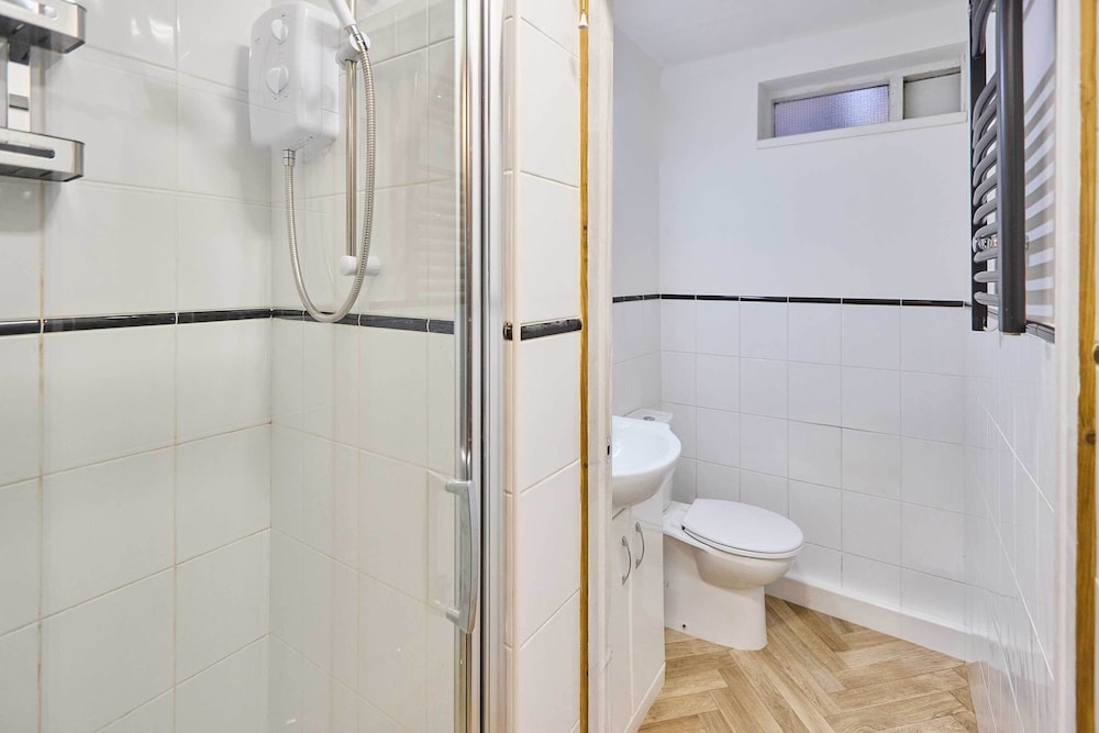 Host Stay Emporium Ground Floor Apartment