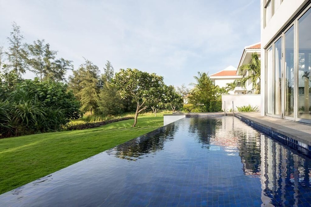 Ocean Villas Beach Resort