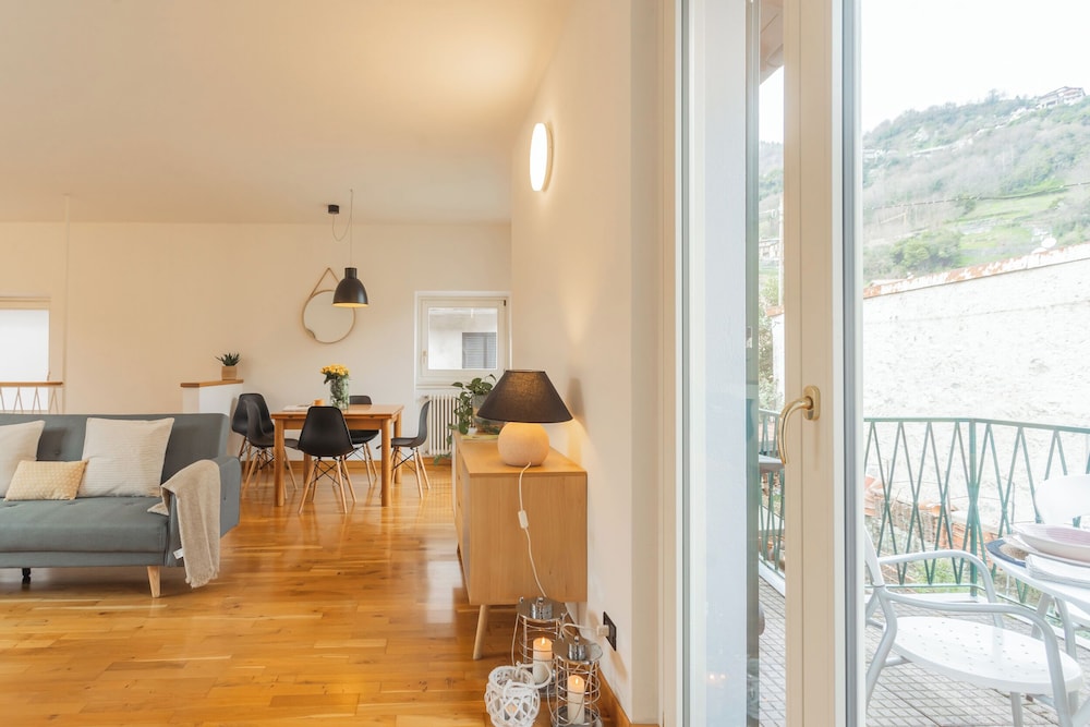 Ponente Balcony & Garden by Rent all Como