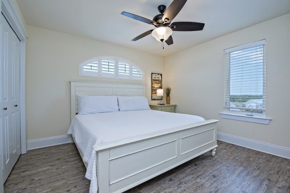 Beachfront 18bed Pool Easybreezy