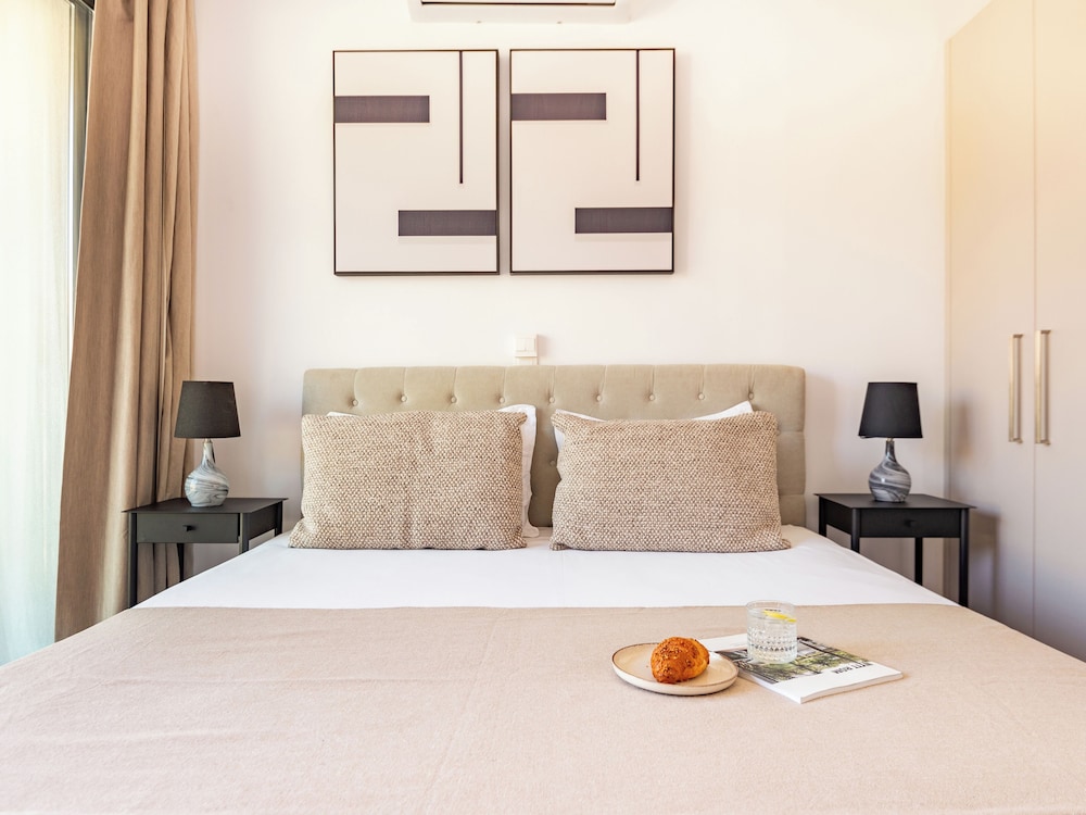 Sanders River Plaza Limassol Apartment