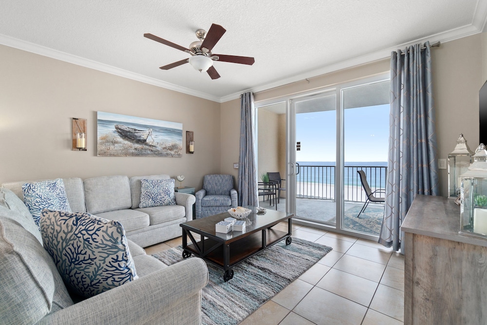 Twin Palms by Book That Condo