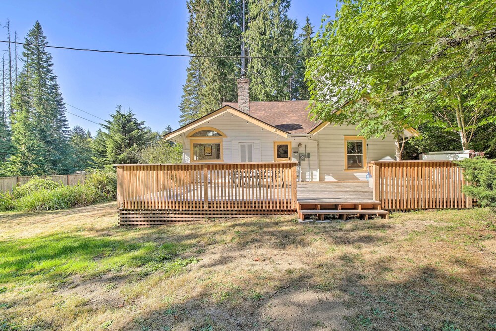 Cozy 'black Bear Retreat' by Mount Rainier! view 5