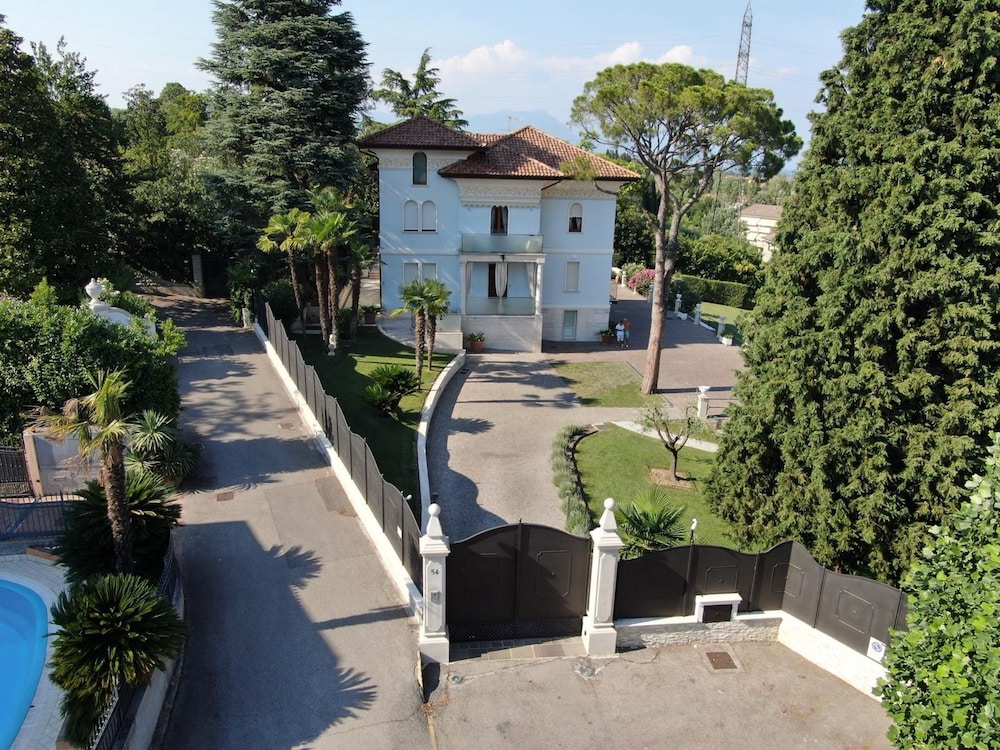 Villa Angela - Italian Homing