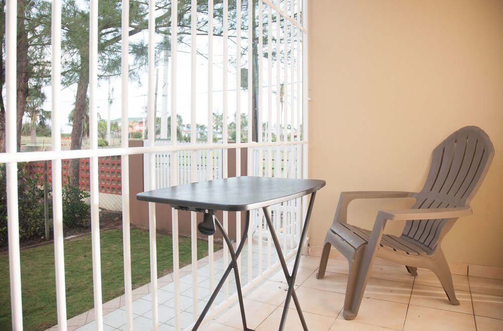 Montones Beach Apartment C-3