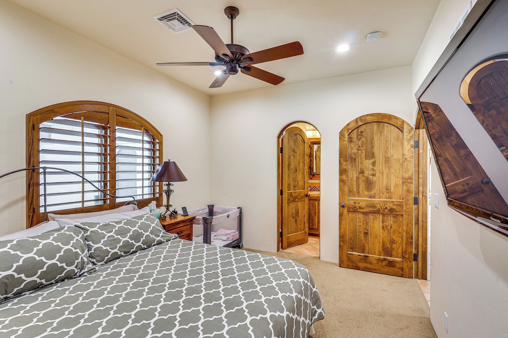 Game Room + Dock: Riverfront Escape in Parker!