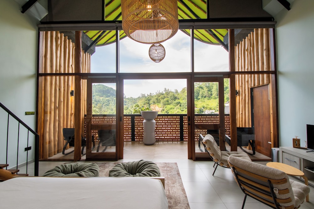 O2 Villas Ella