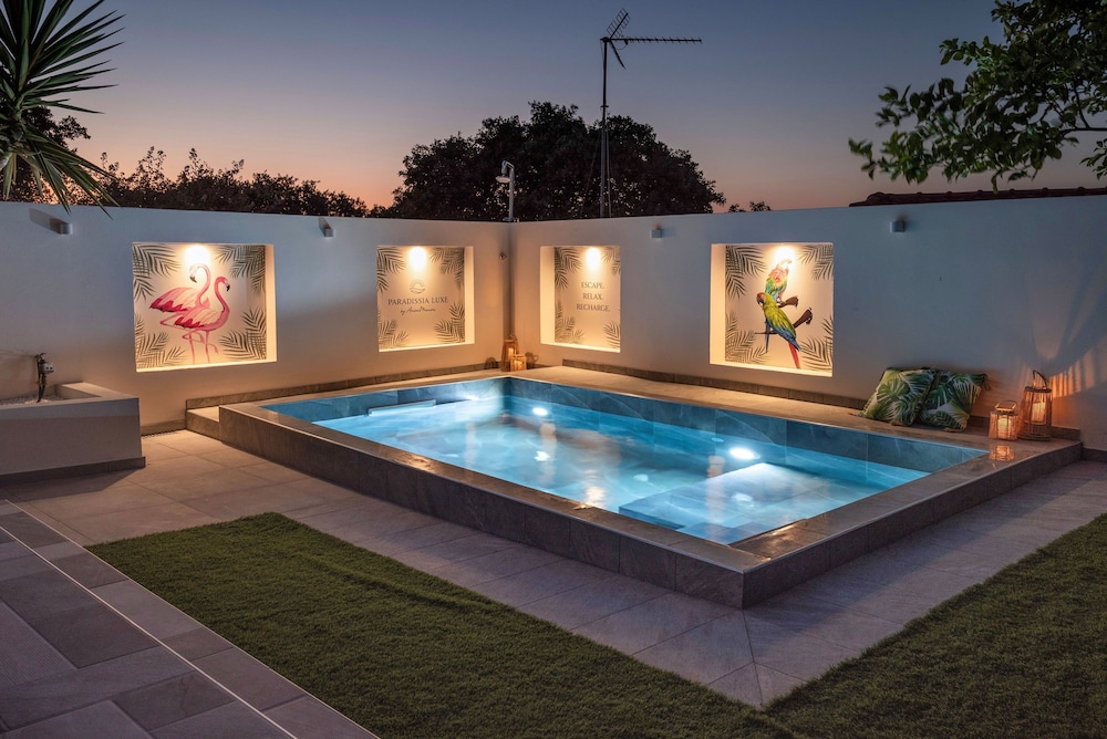 Paradissia Luxe Villa With Private Swimming Pool