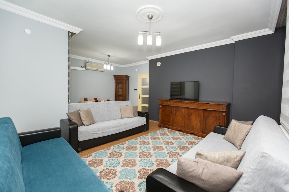 Guven Suite House